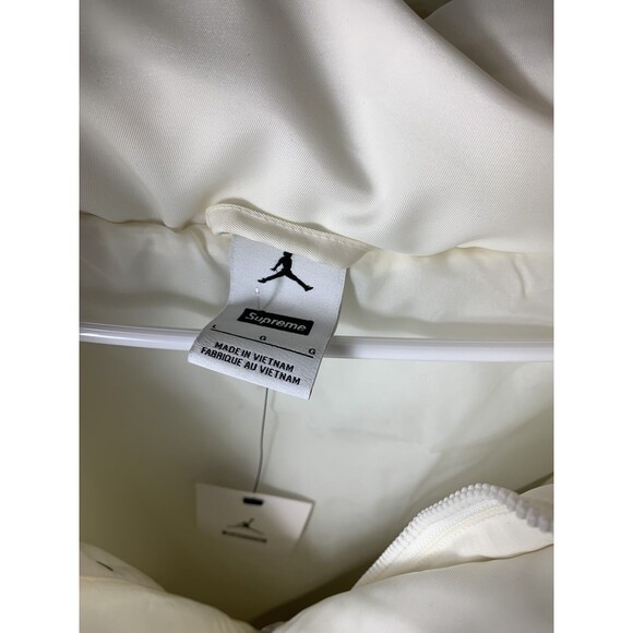 Air Jordan x SUPREME Sail White Full Zip Puffer Jacket HF0828-133 Men’s size L - Picture 2 of 10